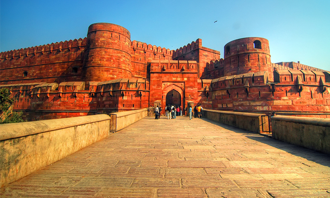 Agra-fort.jpg